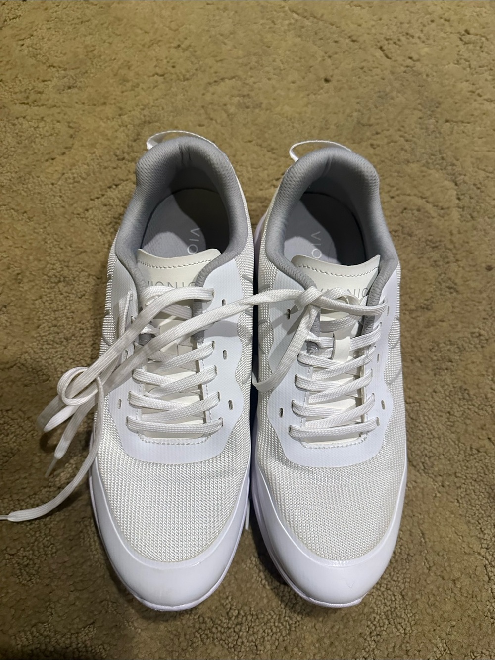 Brand New Vionic Audie Women’s Sneakers – Size 9